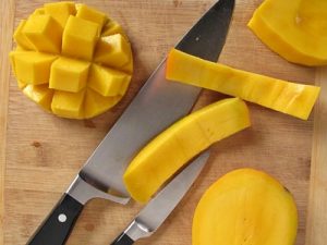 cortando el mango